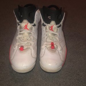 Jordan White Infared 6 size 10.5